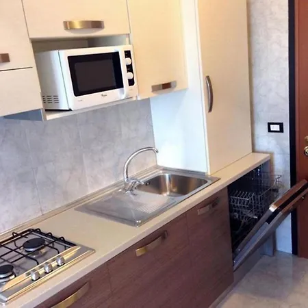 Spend Your In Our Beautiful Flat - Beahost Apartment